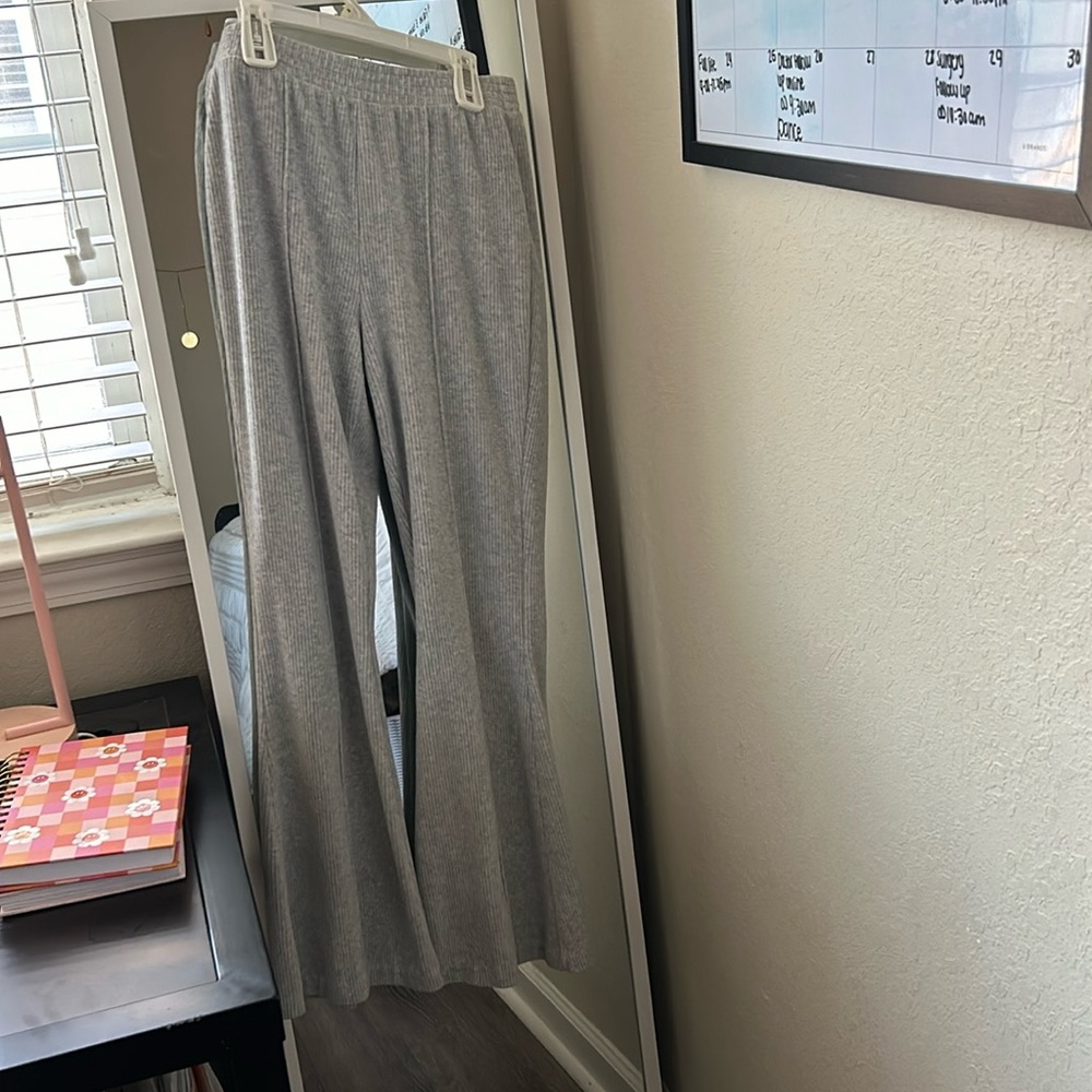 Aerie ribbed flares